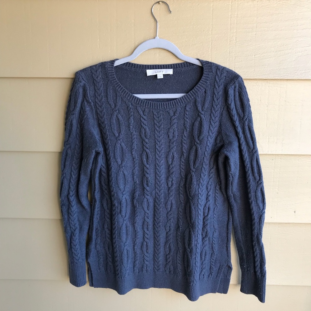 Sweater with design in front
